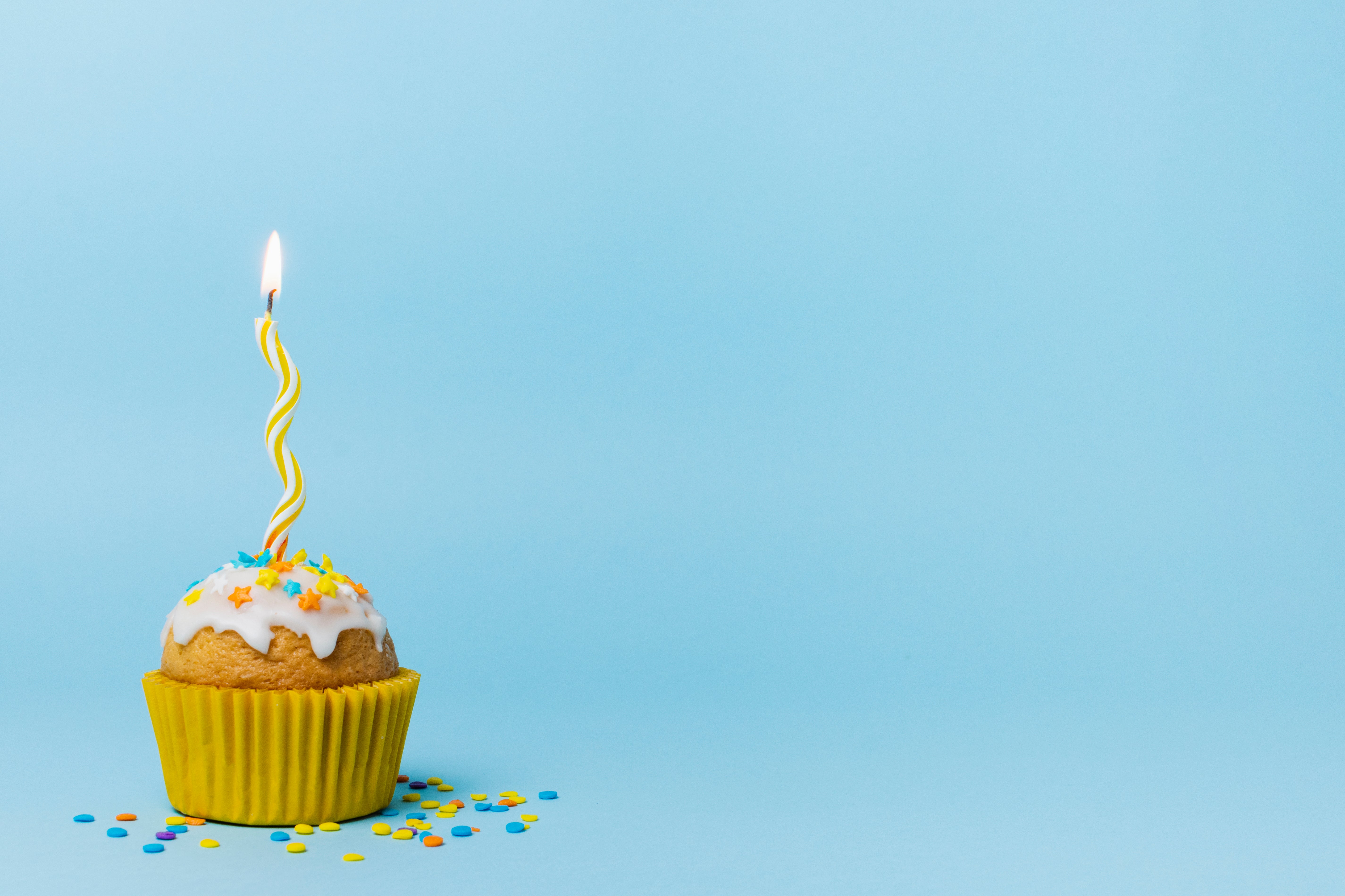 【UUBAO】Customizable Name & Photo Acrylic Plaque: The Perfect Birthday Gem